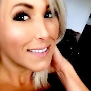 Meet your Posher, Laina